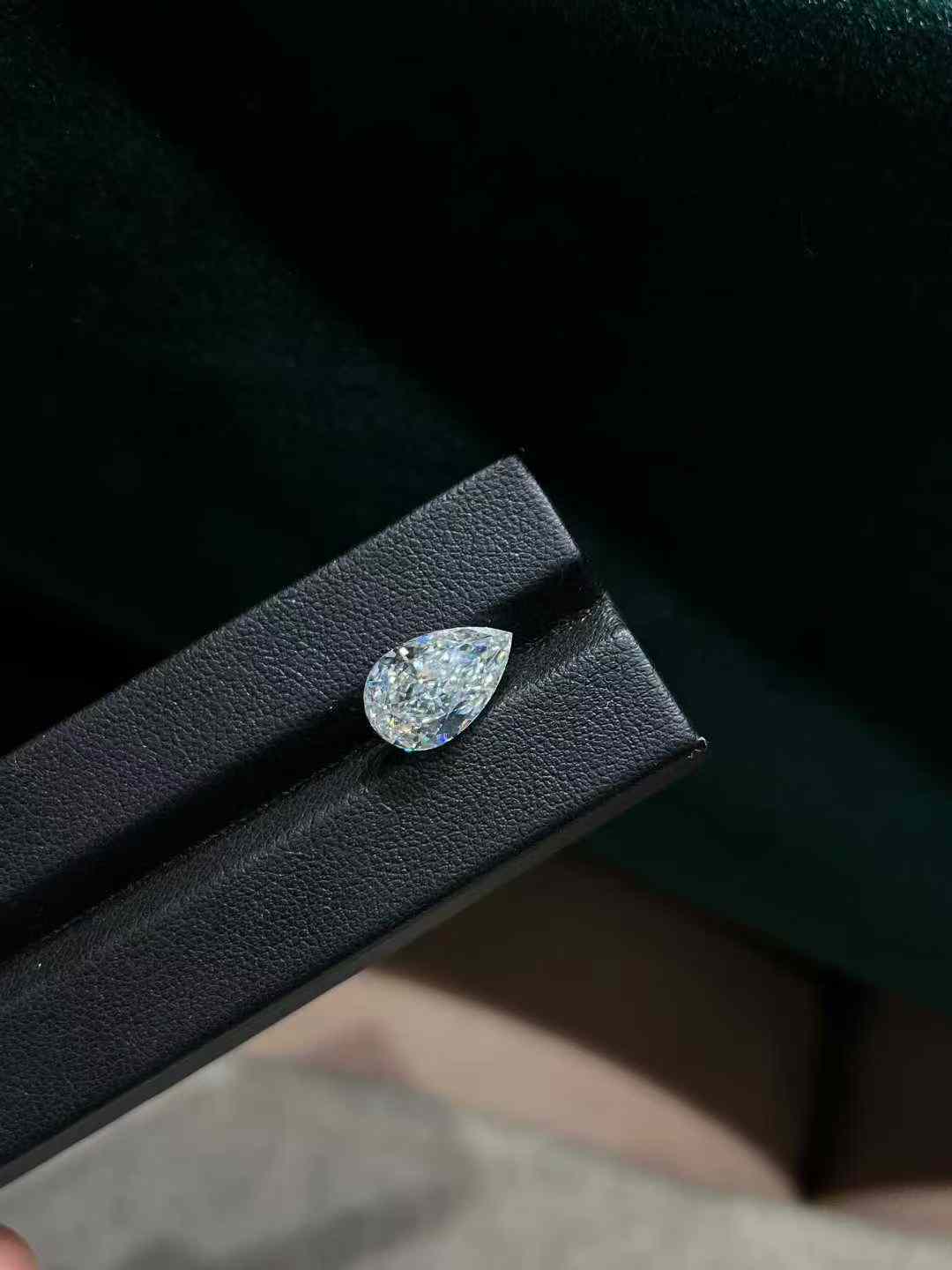 Teardrop Cut 水滴形钻